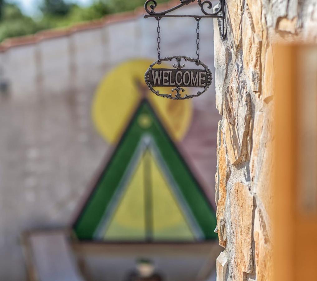 Hotel Mini Kamp Perla à Prvić Luka Extérieur photo